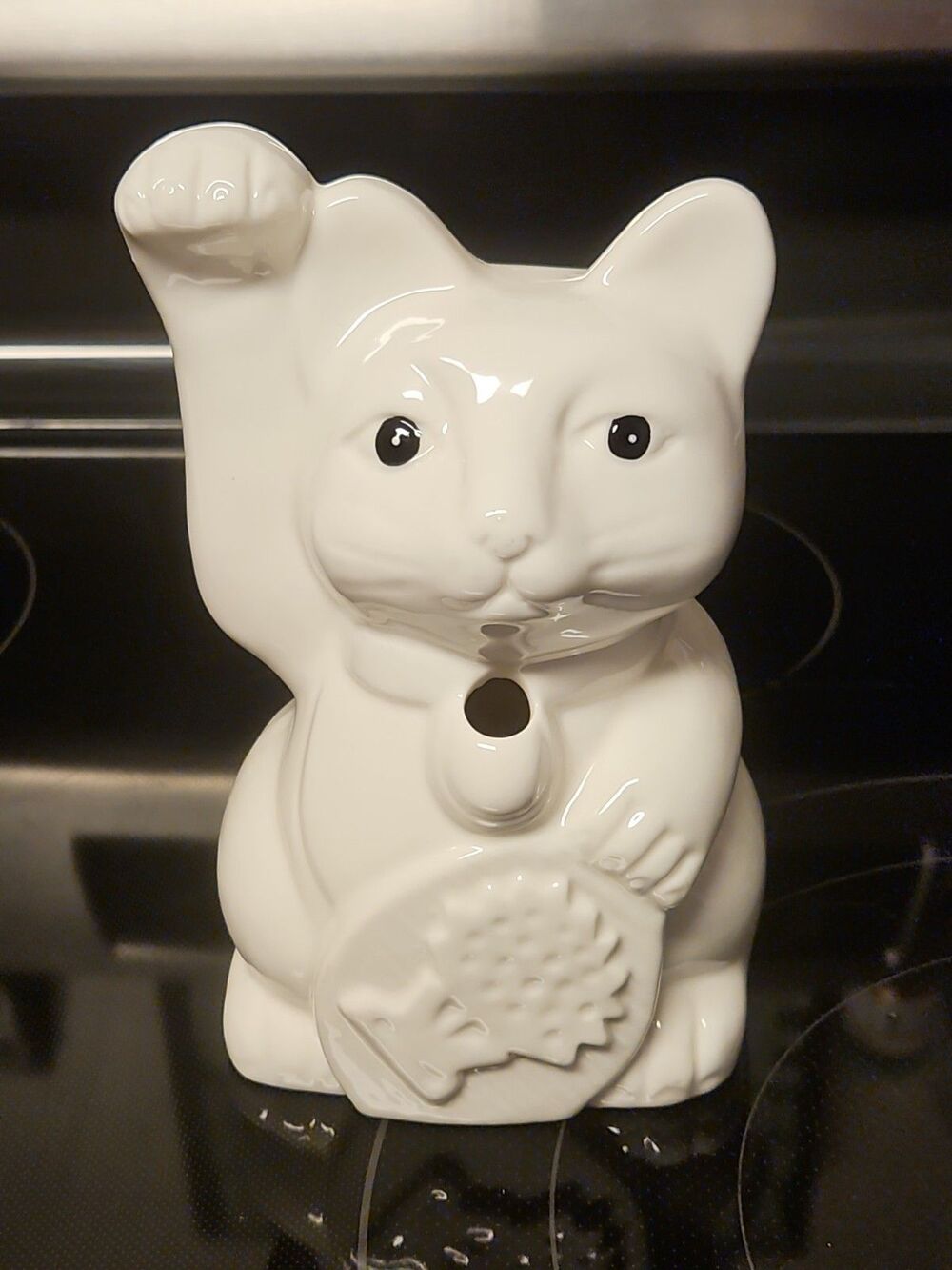 Vintage Benihana Maneki Neko Tiki Lucky Cat White Mug Lucky Waving Cat Figurine